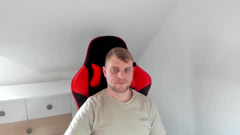 Snapshot of kozik1992 chatting on February 5, 12:38 pm Bartek online show from February 5, 12:38 pm