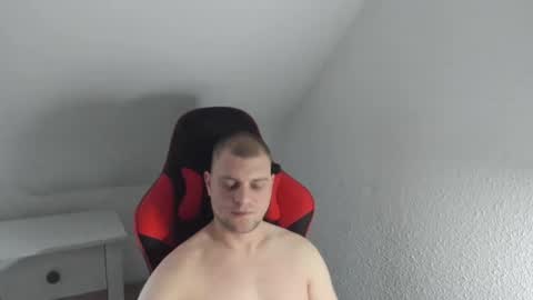 Snapshot of kozik1992 chatting on February 27, 7:01 am Bartek online show from February 27, 7:01 am