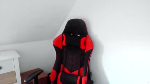 Snapshot of kozik1992 chatting on October 27, 11:25 am Bartek online show from October 27, 11:25 am