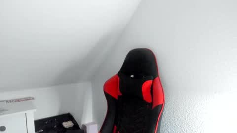 Snapshot of kozik1992 chatting on December 16, 6:51 am Bartek online show from December 16, 6:51 am