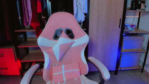 Khloe online show from December 21, 1:46 am