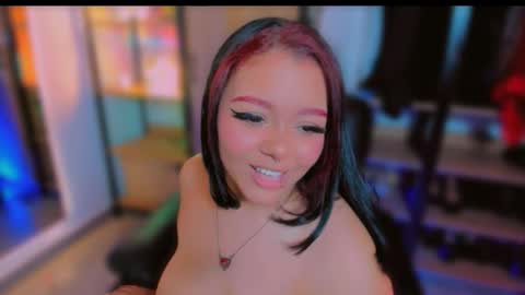 Khloe online show from March 4, 7:20 pm