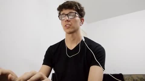 Snapshot of kpo10 chatting on December 20, 6:29 am Facu online show from December 20, 6:29 am