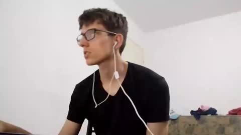 Snapshot of kpo10 chatting on February 15, 6:44 am Facu online show from February 15, 6:44 am