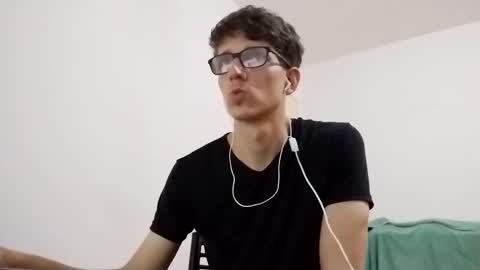 Snapshot of kpo10 chatting on March 4, 1:38 pm Facu online show from March 4, 1:38 pm