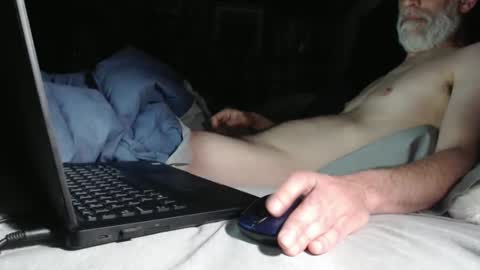 Snapshot of krackatowa77 chatting on February 1, 12:16 pm TK10177 online show from February 1, 12:16 pm