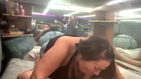 kracknkahoonas online show from February 20, 10:49 am