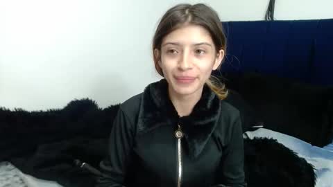 kratos_and_afrodita online show from December 14, 1:11 am