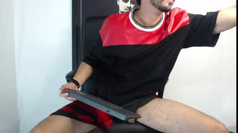 Snapshot of kratoswolf chatting on May 20, 6:47 pm kratoswolf online show from May 20, 6:47 pm