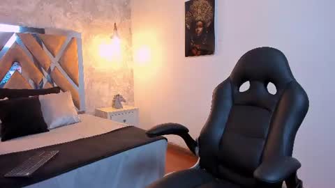Snapshot of kraven_lust chatting on June 19, 3:00 am Kraven online show from June 19, 3:00 am
