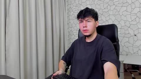 KrewVaughn online show from October 16, 10:05 am