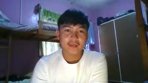 Snapshot of krezikeed chatting on September 12, 4:12 am krezikeed online show from September 12, 4:12 am