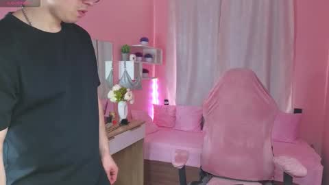 kris_braun online show from March 5, 5:25 am