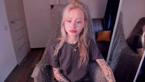 kris_grant online show from February 6, 10:29 am