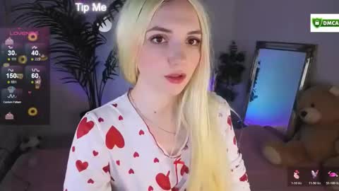 Snapshot of kris_kiskis chatting on November 7, 4:34 am Kris kiskis online show from November 7, 4:34 am