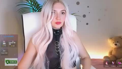 Snapshot of kris_kiskis chatting on December 5, 8:27 pm Kris kiskis online show from December 5, 8:27 pm