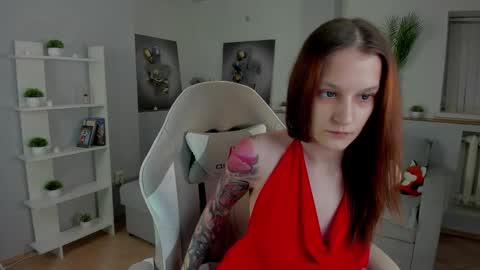 Snapshot of krisdoeil chatting on November 26, 9:21 am krisdoeil online show from November 26, 9:21 am