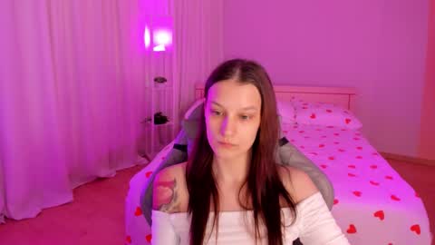 krisdoeil online show from February 25, 2:10 am