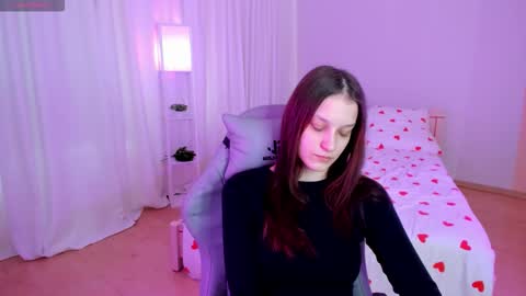 krisdoeil online show from March 13, 2:18 am