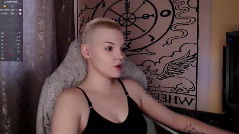 krisneal online show from February 5, 9:03 am