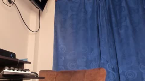 Snapshot of kriss_edwards chatting on March 12, 4:18 am Kriss online show from March 12, 4:18 am