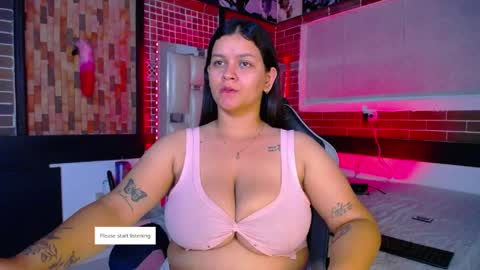 Snapshot of kriss_sweetboobs chatting on May 2, 2:11 pm kriss_sweetboobs online show from May 2, 2:11 pm
