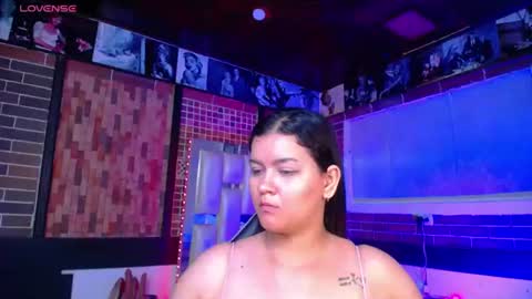 kriss_sweetboobs online show from June 27, 1:50 pm