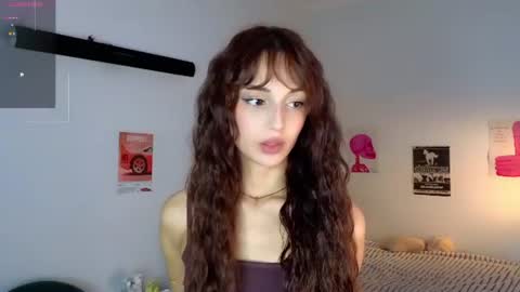 Snapshot of krisss__kisss chatting on June 25, 5:39 pm Kriss online show from June 25, 5:39 pm