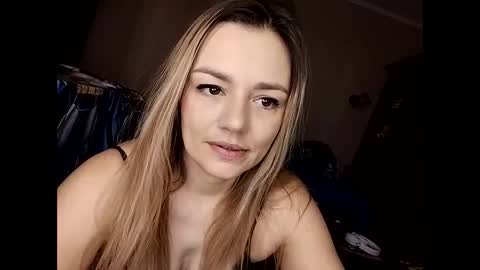 Snapshot of krisssexi chatting on December 17, 5:40 am KrissSexi online show from December 17, 5:40 am