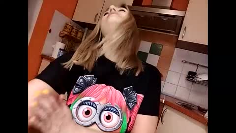 Snapshot of krisssexi chatting on February 9, 10:11 pm KrissSexi online show from February 9, 10:11 pm