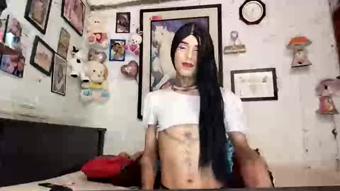 krisstal703358 online show from November 4, 4:17 pm