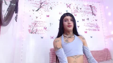 krisstal703358 online show from April 30, 1:45 am