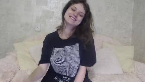 Snapshot of krissvoss chatting on September 16, 7:26 pm krissvoss online show from September 16, 7:26 pm