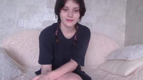 Snapshot of krissvoss chatting on January 12, 12:54 pm krissvoss online show from January 12, 12:54 pm