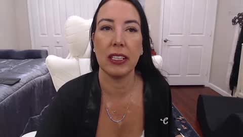 Snapshot of krissy2024 chatting on March 25, 12:11 pm Krissy online show from March 25, 12:11 pm