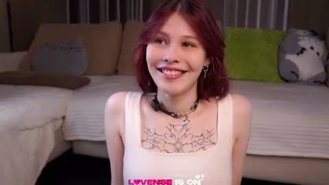 Snapshot of krissyhei chatting on June 28, 1:11 am Sarah online show from June 28, 1:11 am