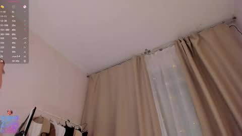 Snapshot of krista_darling chatting on December 13, 7:53 pm KristaMerry online show from December 13, 7:53 pm