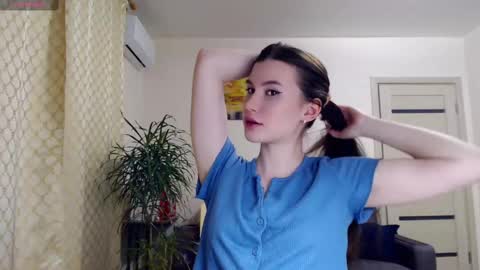 Snapshot of kristal89 chatting on February 23, 11:36 pm kristal89 online show from February 23, 11:36 pm