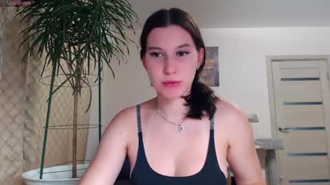 Snapshot of kristal89 chatting on August 1, 12:32 am kristal89 online show from August 1, 12:32 am