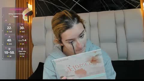 kristal online show from November 9, 1:31 pm