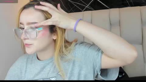 kristal online show from November 12, 1:11 pm