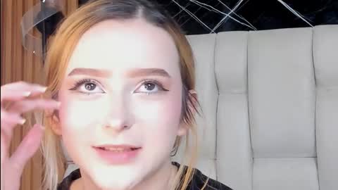 kristal online show from November 21, 2:10 am