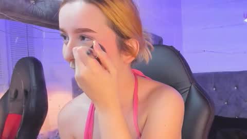 kristal online show from November 25, 2:11 am