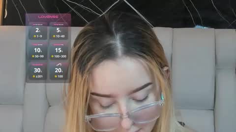 kristal online show from December 2, 11:37 am