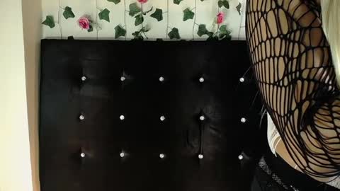 kristal_queen01 online show from April 25, 1:41 pm