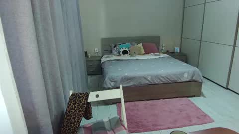 Snapshot of kristall_xxx chatting on July 7, 6:47 am twitter Annemarye 23 online show from July 7, 6:47 am
