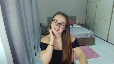 Snapshot of kristall_xxx chatting on July 15, 5:02 am twitter Annemarye 23 online show from July 15, 5:02 am