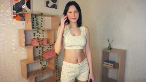 Emma online show from December 5, 8:38 pm