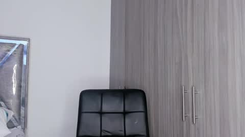 Snapshot of kristen_dollts chatting on November 17, 1:55 am kristen_dollts online show from November 17, 1:55 am