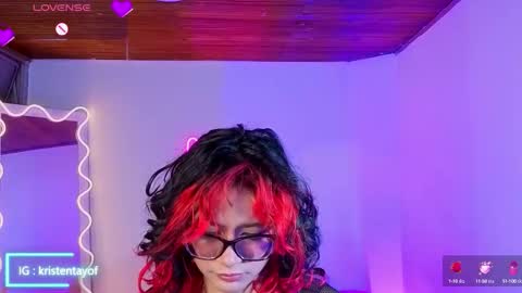 Snapshot of kristen_tay chatting on September 14, 3:38 am kristen_tay online show from September 14, 3:38 am